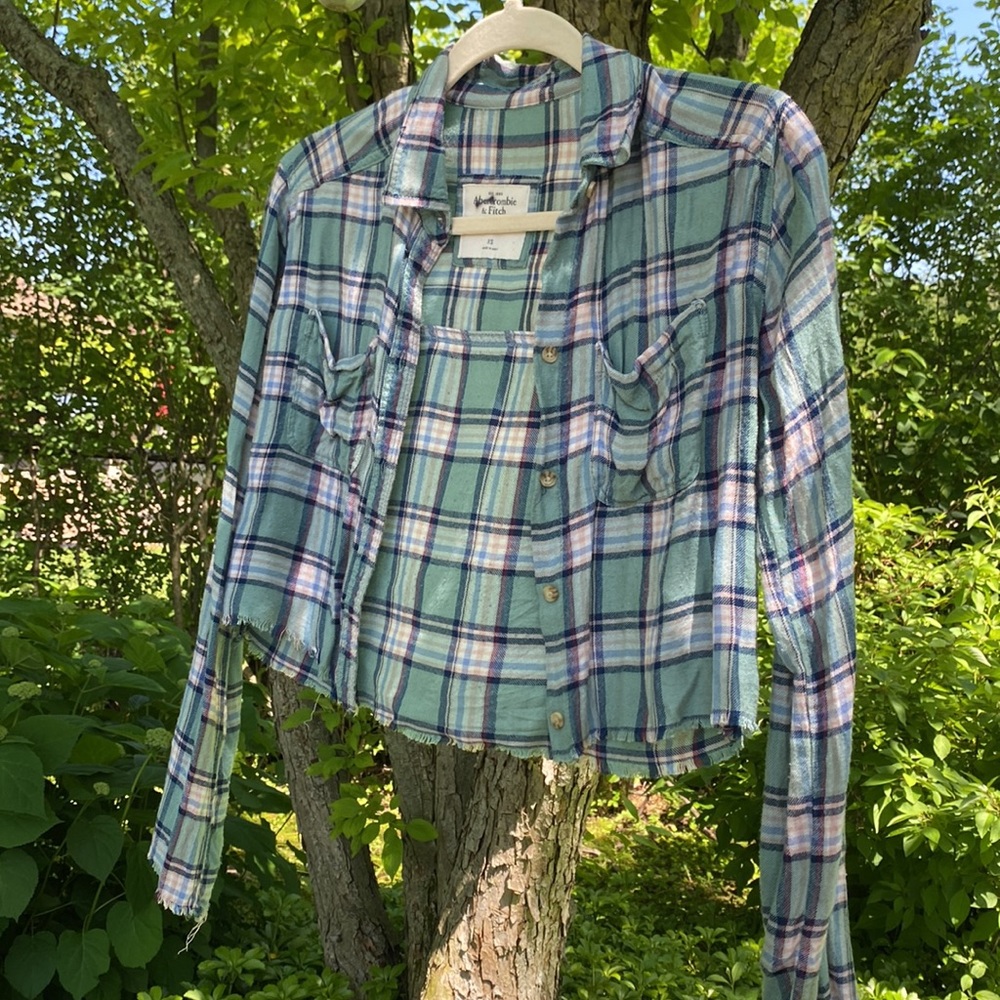 Abercrombie Cropped distressed super soft flannel